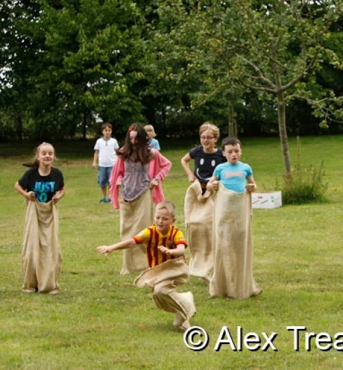 Moorlinch Summer Fete 2015 Retro games – Sack race